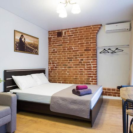 Studio Near Metro Yaroslava Mudroho, Universytet - Mykoly Khvylovoho Str 5-3 Jarkov Exterior foto