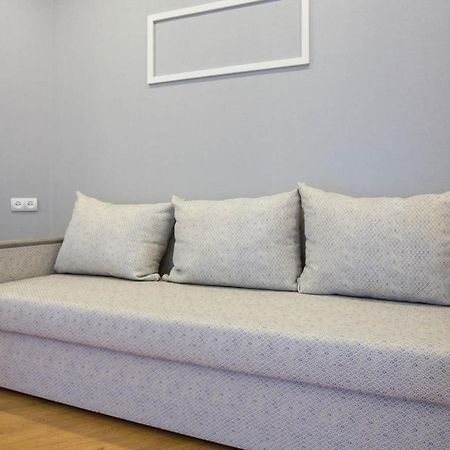Studio Near Metro Yaroslava Mudroho, Universytet - Mykoly Khvylovoho Str 5-3 Jarkov Exterior foto