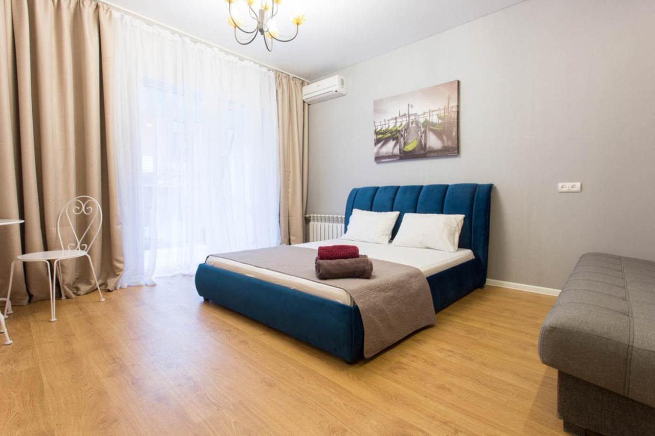 Studio Near Metro Yaroslava Mudroho, Universytet - Mykoly Khvylovoho Str 5-3 Jarkov Exterior foto