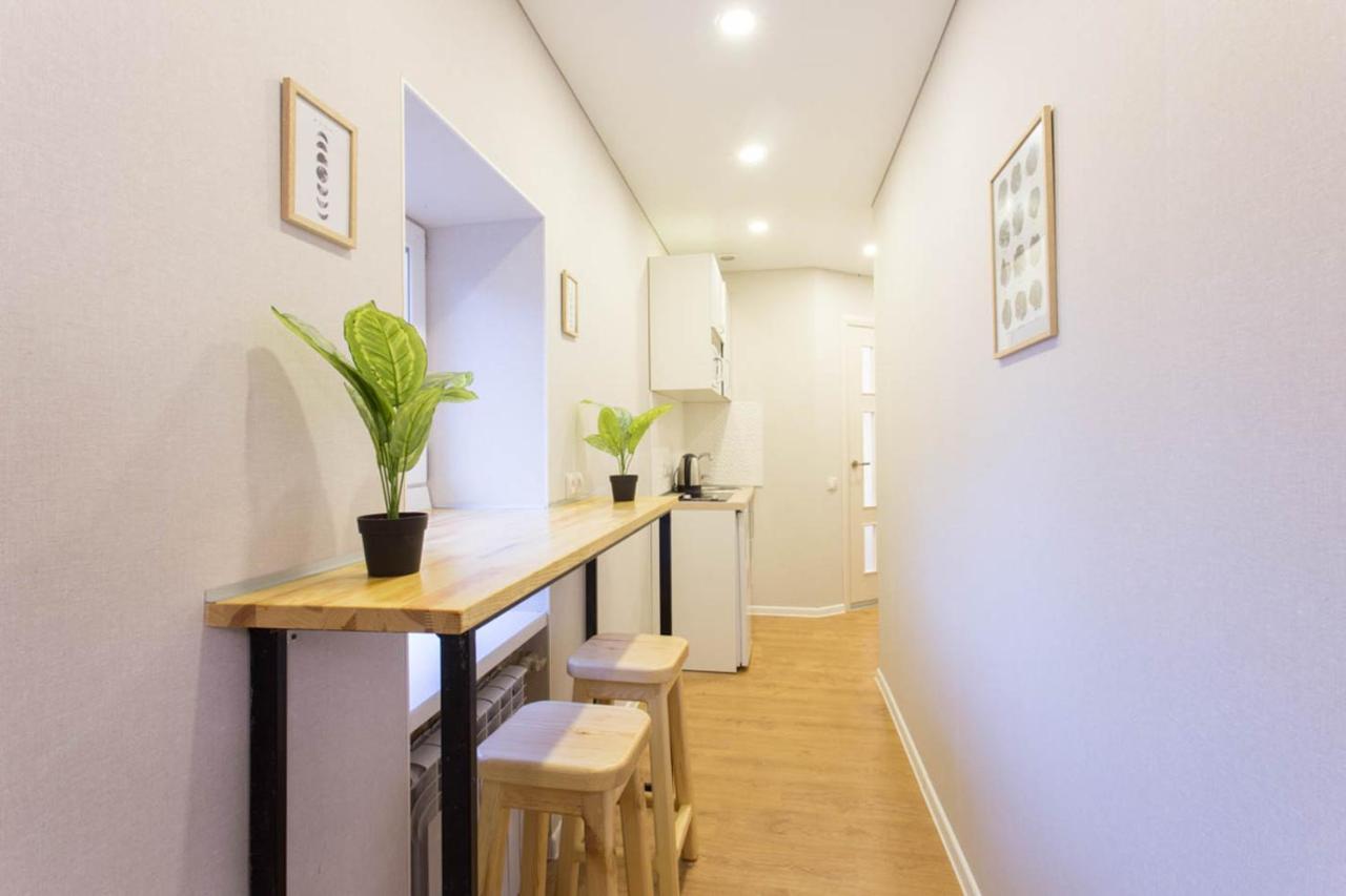 Studio Near Metro Yaroslava Mudroho, Universytet - Mykoly Khvylovoho Str 5-3 Jarkov Exterior foto