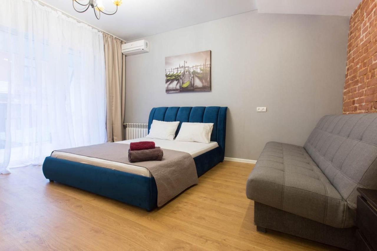 Studio Near Metro Yaroslava Mudroho, Universytet - Mykoly Khvylovoho Str 5-3 Jarkov Exterior foto