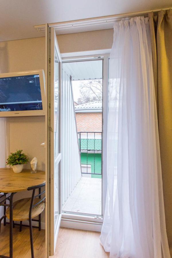 Studio Near Metro Yaroslava Mudroho, Universytet - Mykoly Khvylovoho Str 5-3 Jarkov Exterior foto