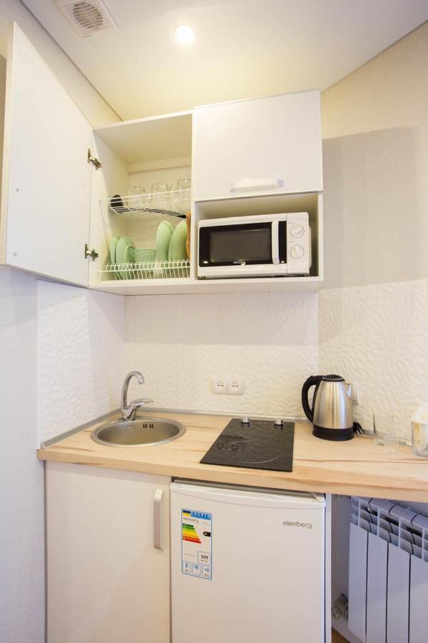 Studio Near Metro Yaroslava Mudroho, Universytet - Mykoly Khvylovoho Str 5-3 Jarkov Exterior foto