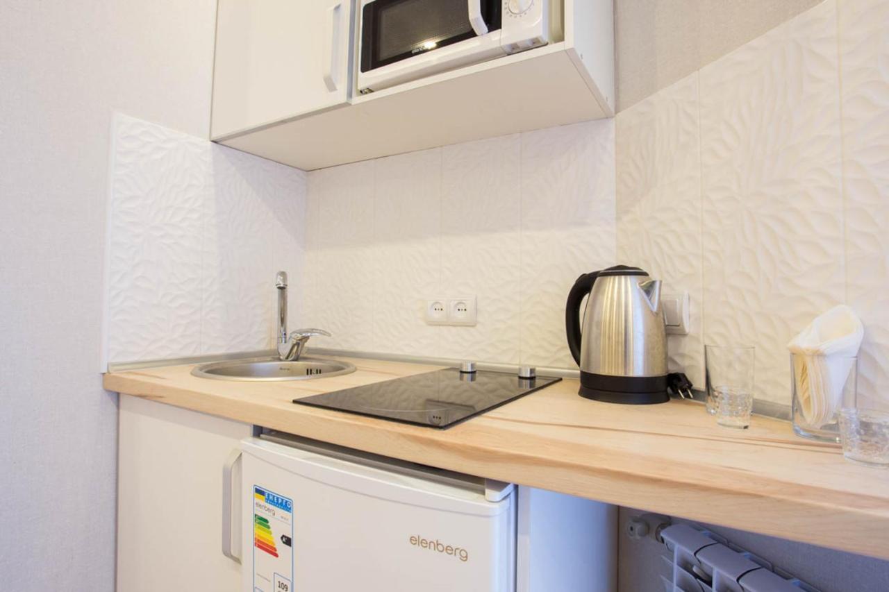 Studio Near Metro Yaroslava Mudroho, Universytet - Mykoly Khvylovoho Str 5-3 Jarkov Exterior foto