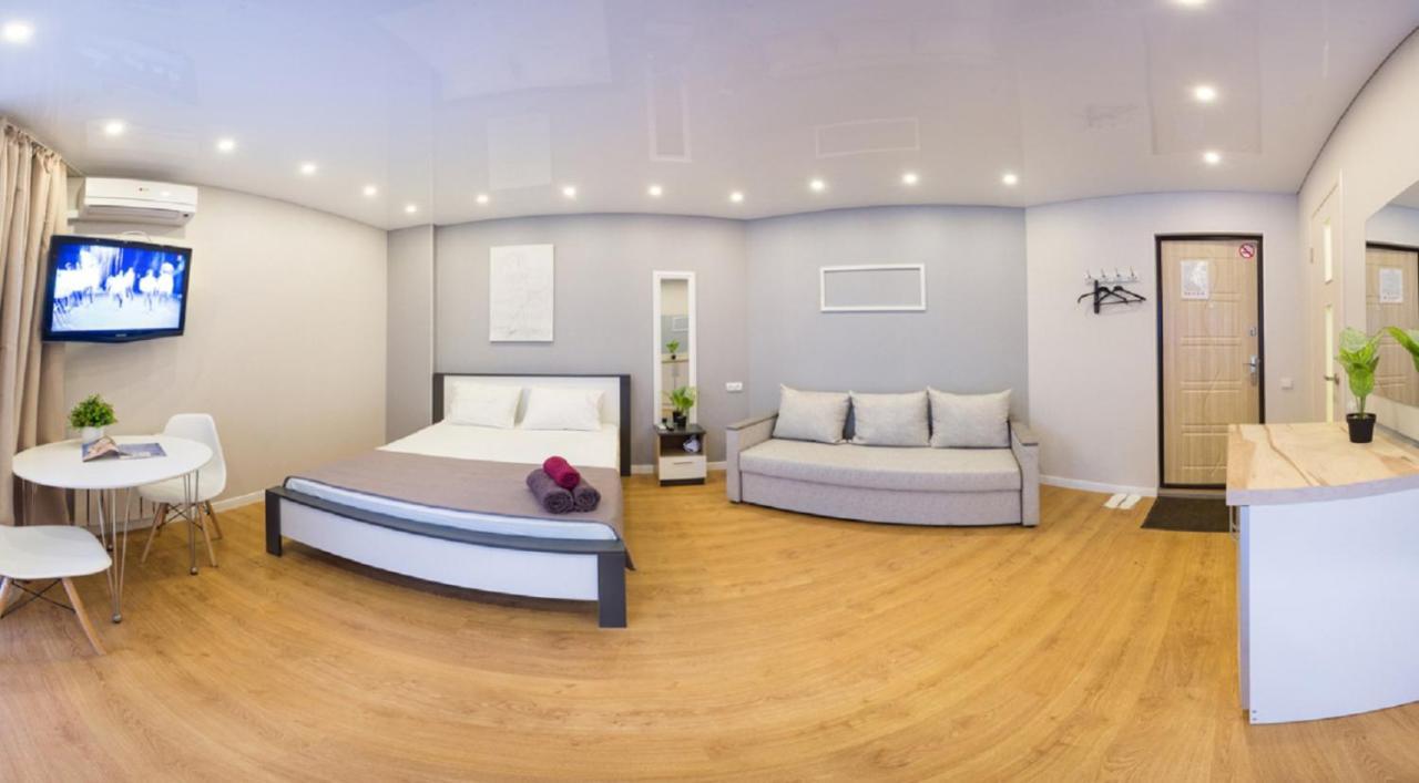 Studio Near Metro Yaroslava Mudroho, Universytet - Mykoly Khvylovoho Str 5-3 Jarkov Exterior foto